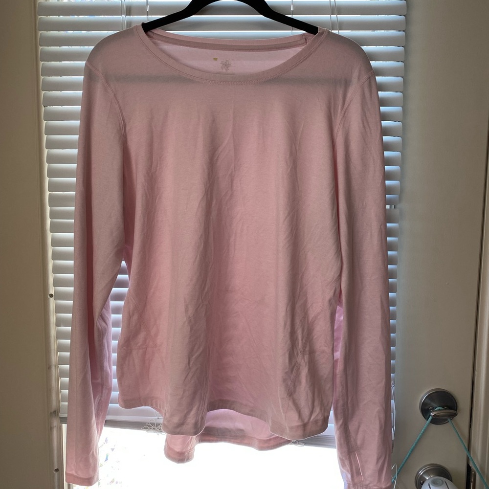 Athletic shirt